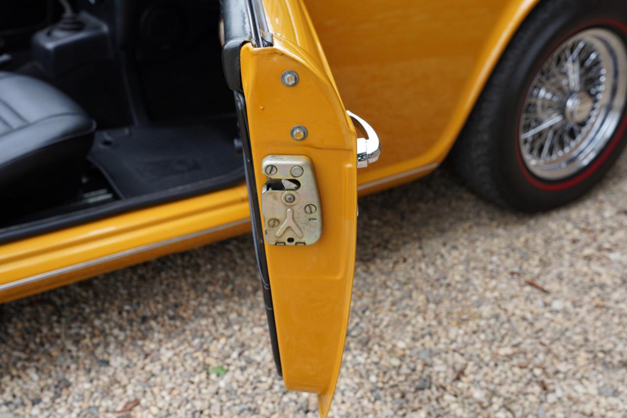 1971 Triumph TR6 Overdrive &ldquo;Saffron Yellow&rdquo; Triple Weber version