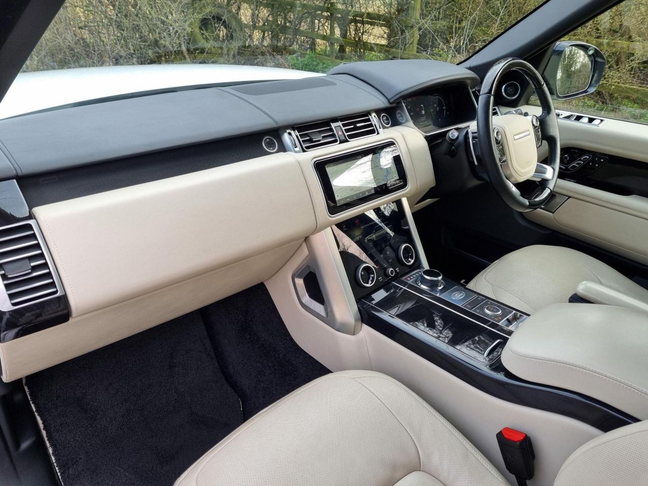 2018 Land Rover 2.0 P400e 12.4kWh Autobiography Auto 4WD Euro 6 (s/s) 5dr
