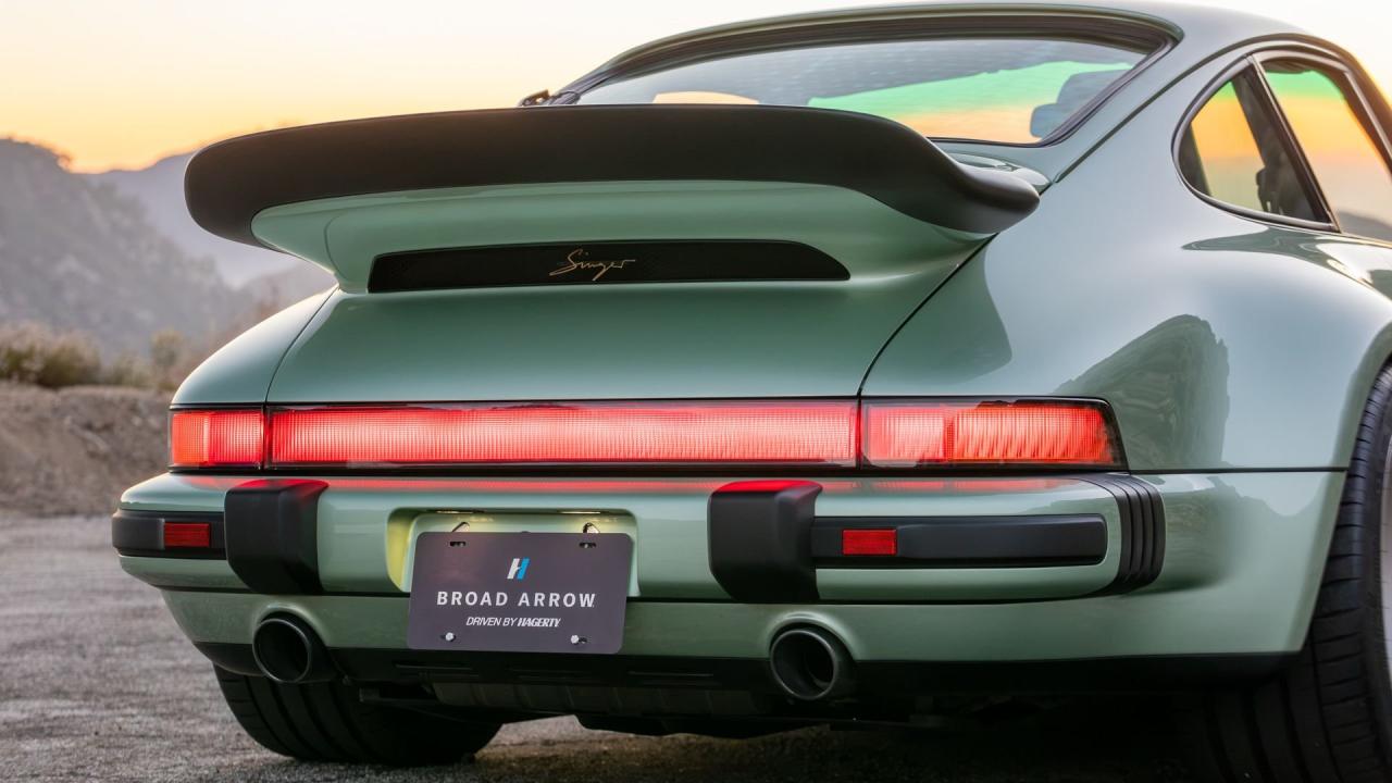 1990 Porsche 911 Reimagined by Singer - Classic Turbo Services "Aurum Verde Commission"