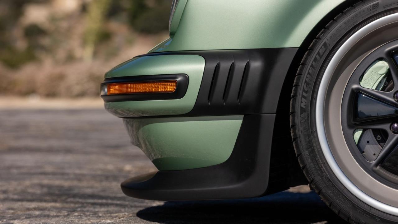 1990 Porsche 911 Reimagined by Singer - Classic Turbo Services "Aurum Verde Commission"