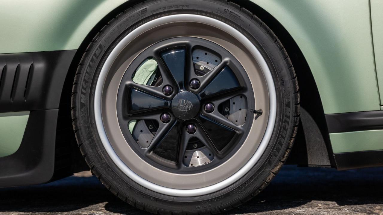 1990 Porsche 911 Reimagined by Singer - Classic Turbo Services "Aurum Verde Commission"