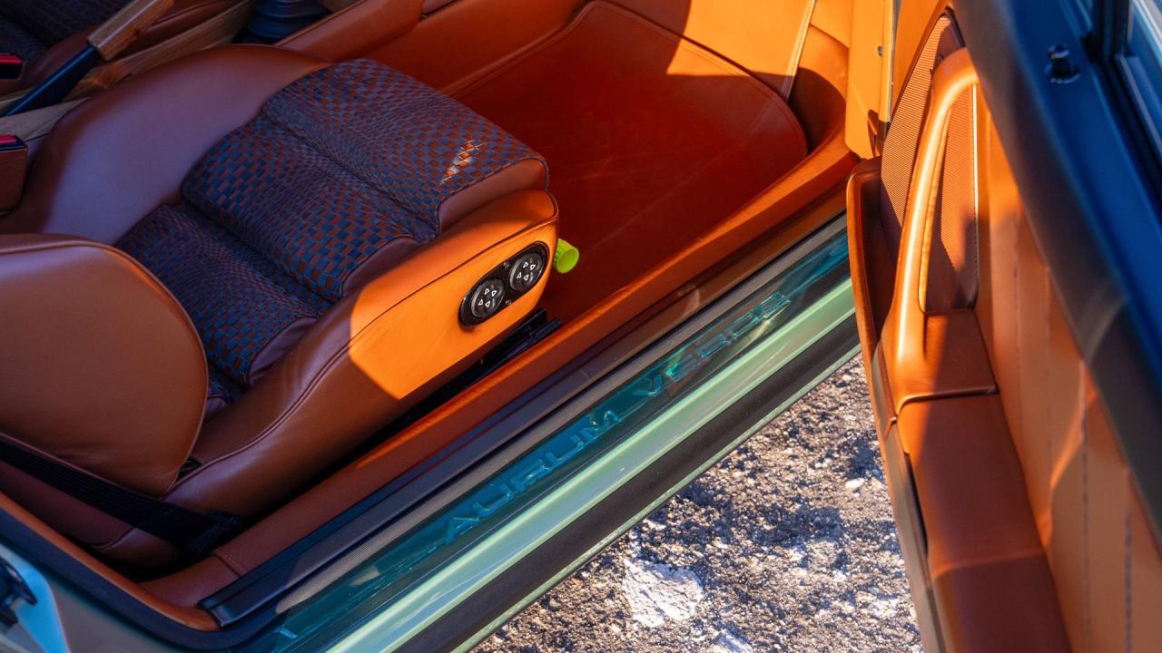 1990 Porsche 911 Reimagined by Singer - Classic Turbo Services "Aurum Verde Commission"