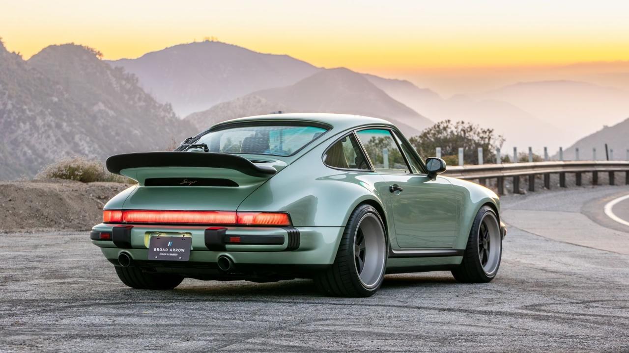 1990 Porsche 911 Reimagined by Singer - Classic Turbo Services "Aurum Verde Commission"