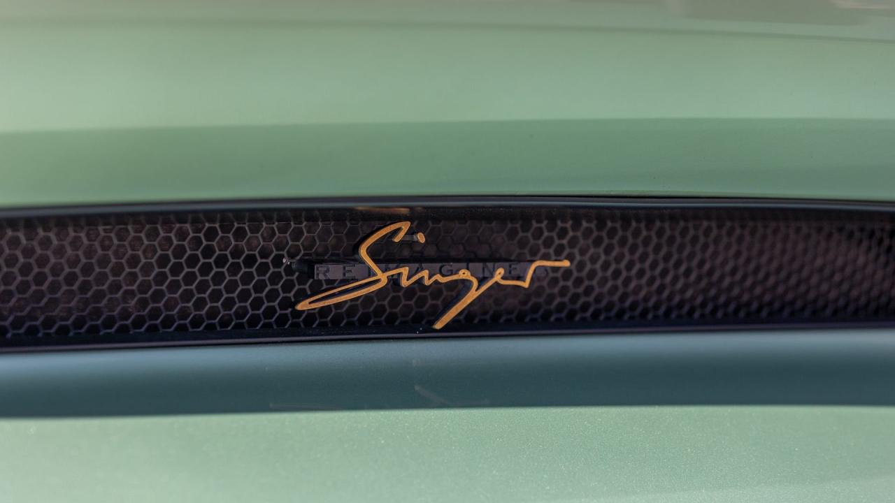 1990 Porsche 911 Reimagined by Singer - Classic Turbo Services "Aurum Verde Commission"