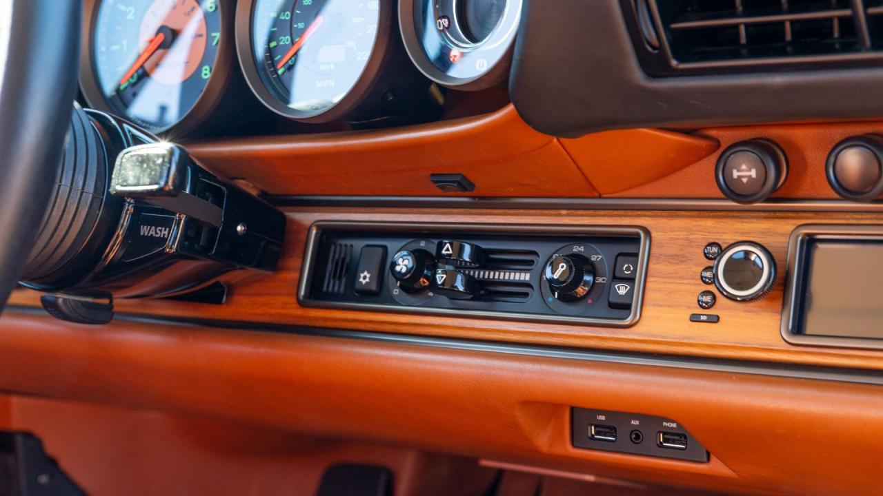 1990 Porsche 911 Reimagined by Singer - Classic Turbo Services "Aurum Verde Commission"