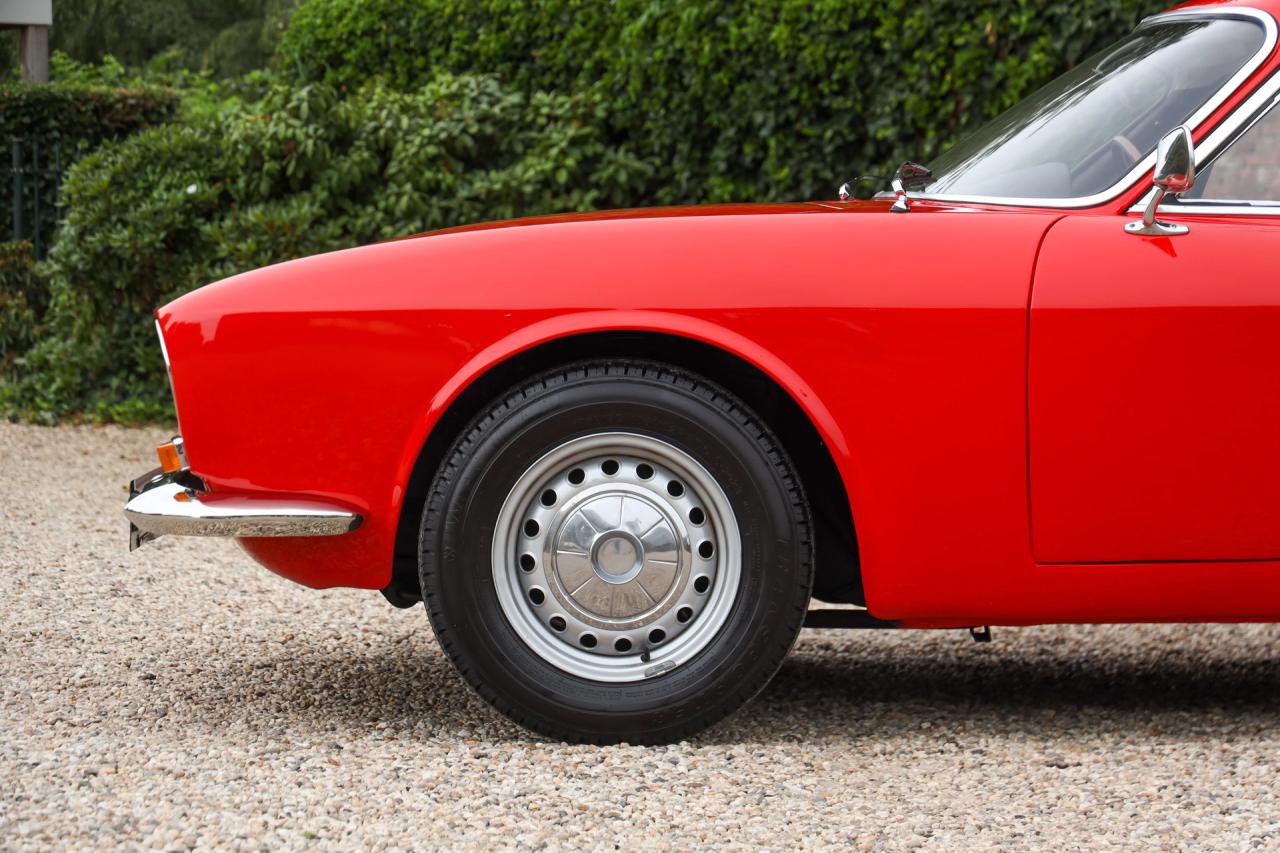 1967 Ford Osi 20M TS &ldquo;Rouge et marron fonc&eacute;&rdquo;