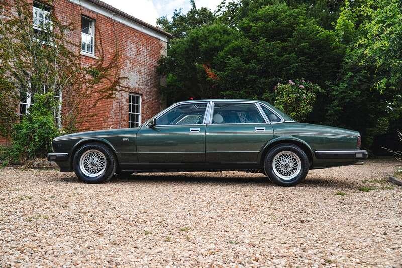 1987 Daimler XJ40