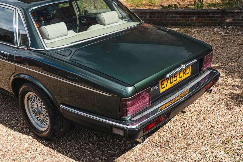 1987 Daimler XJ40