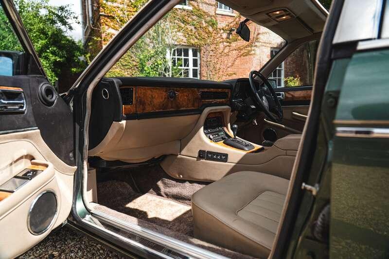 1987 Daimler XJ40