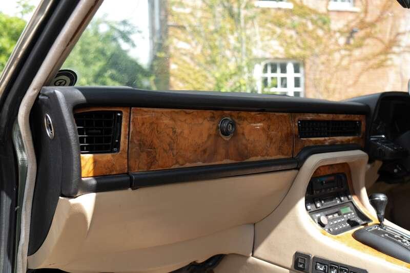 1987 Daimler XJ40