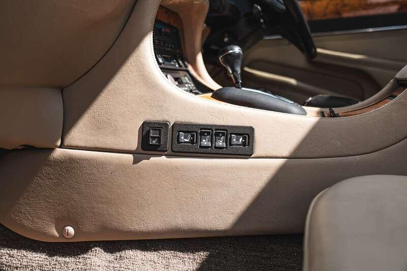 1987 Daimler XJ40