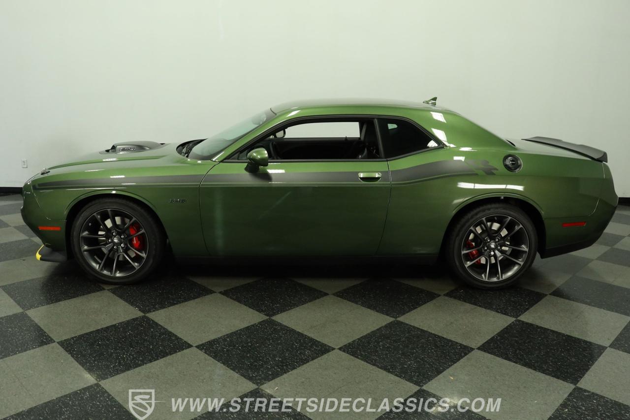 2023 Dodge Challenger R/T Shaker Edition