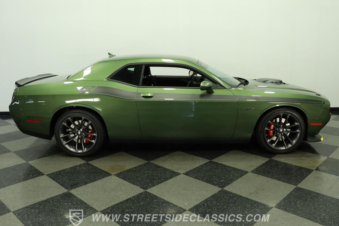 2023 Dodge Challenger R/T Shaker Edition