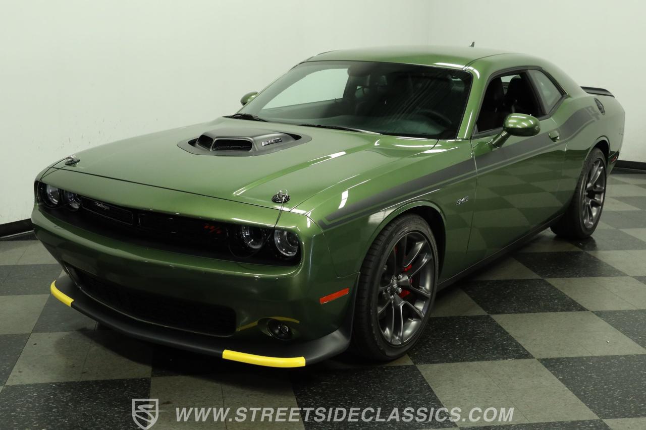 2023 Dodge Challenger R/T Shaker Edition