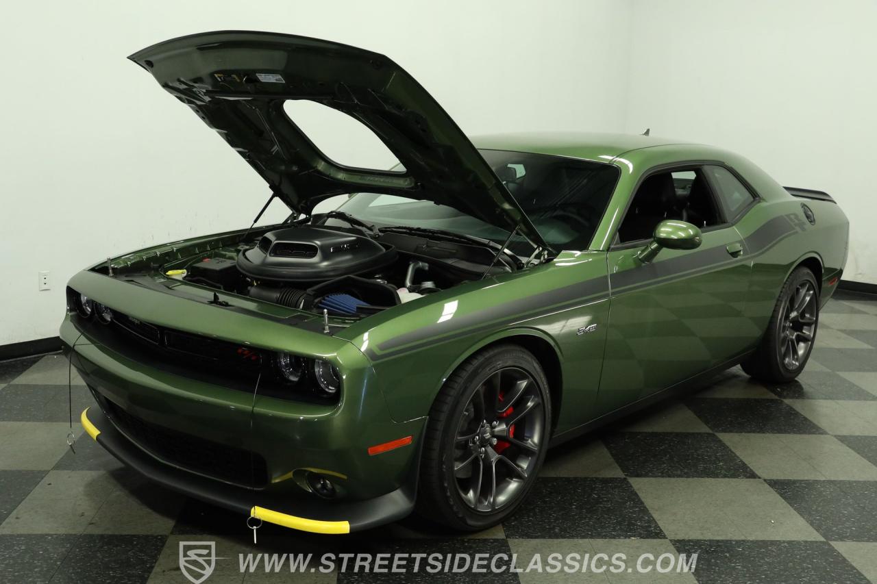 2023 Dodge Challenger R/T Shaker Edition