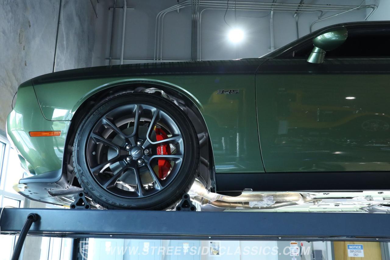 2023 Dodge Challenger R/T Shaker Edition