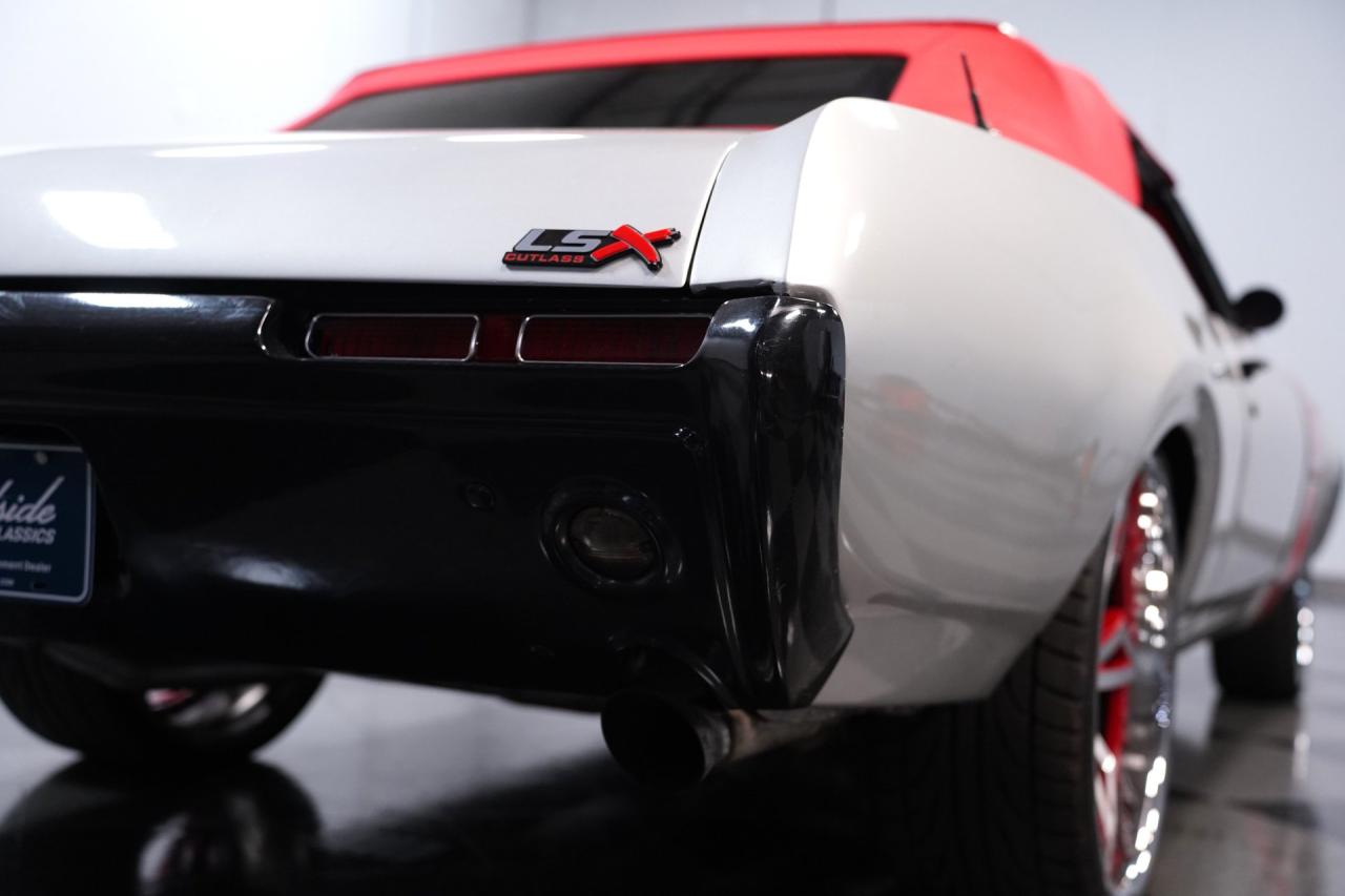1968 Oldsmobile Cutlass Convertible LS3 Restomod