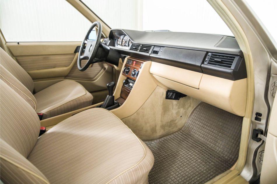 1987 Mercedes - Benz 230TE Combi