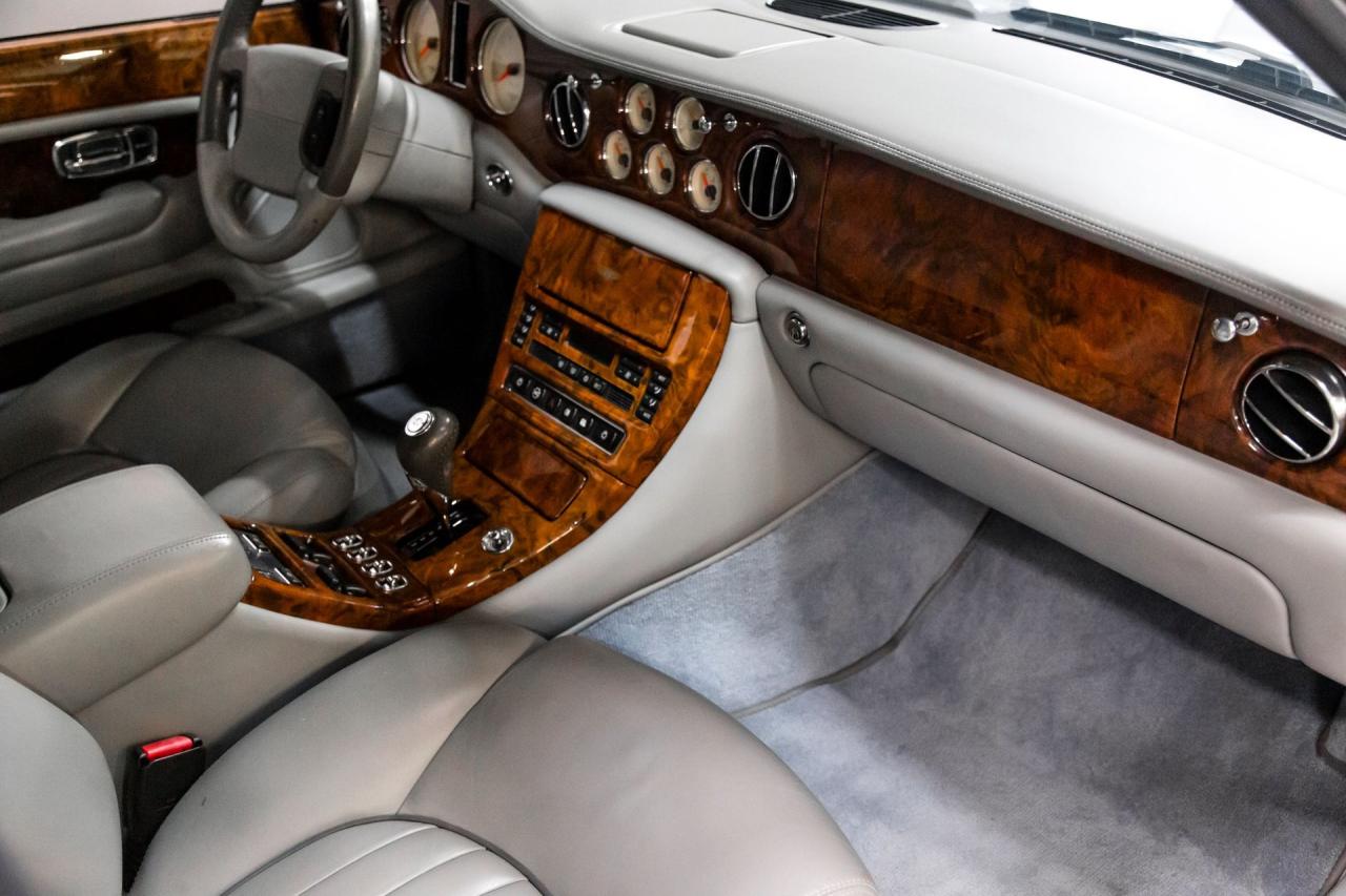 2001 Bentley Arnage Red Label
