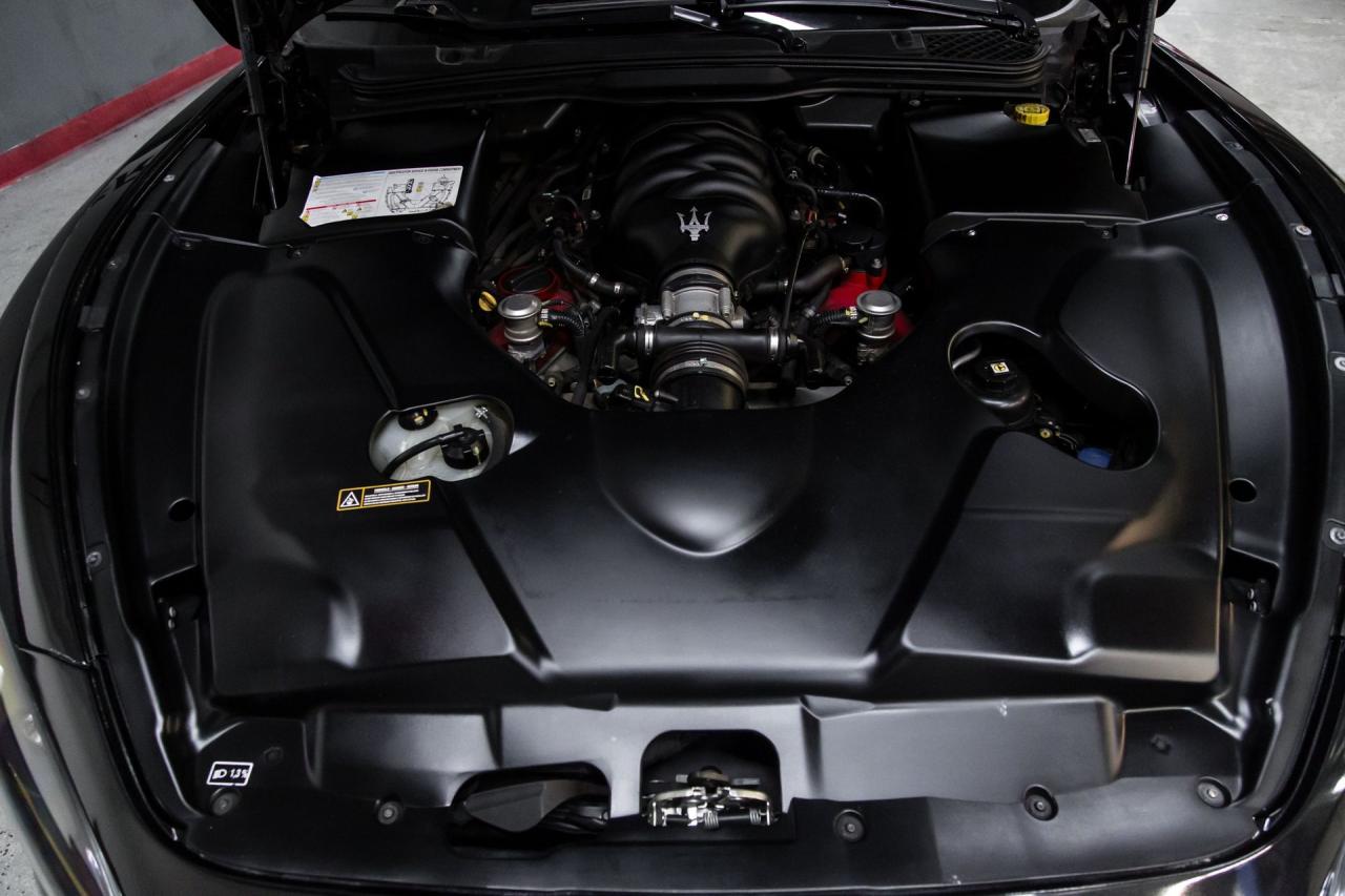 2013 Maserati Gran Turismo