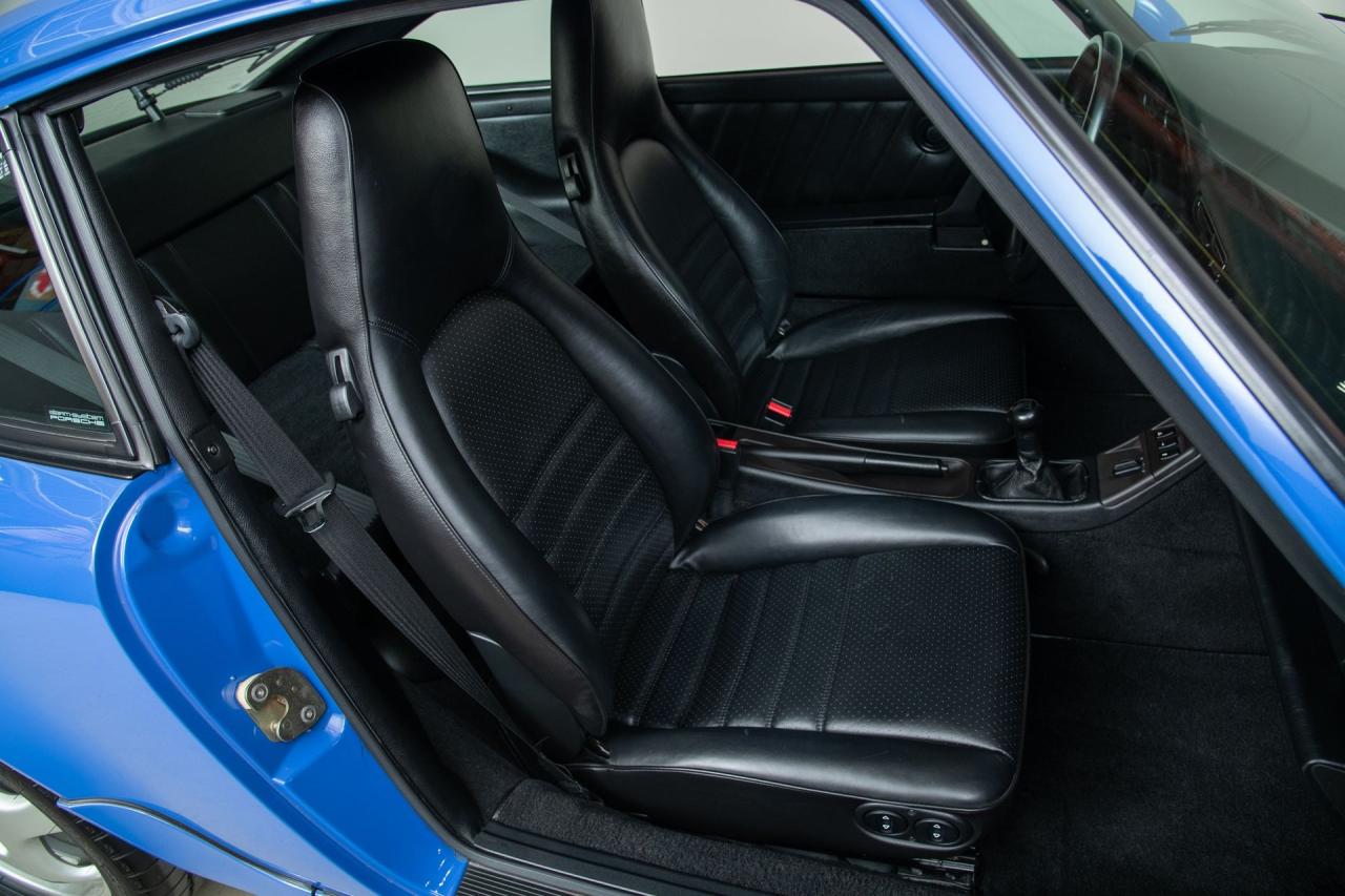 1993 Porsche 964 Carrera 2