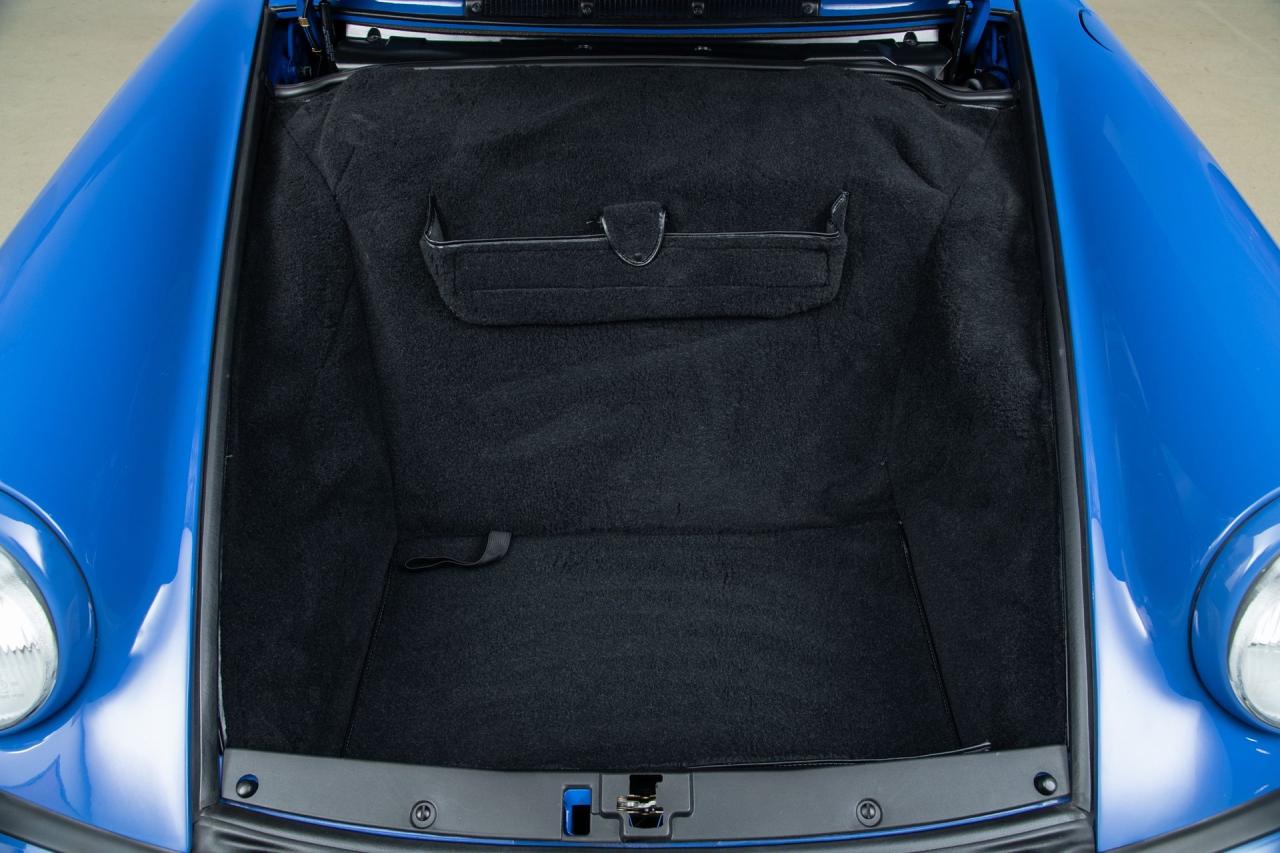 1993 Porsche 964 Carrera 2