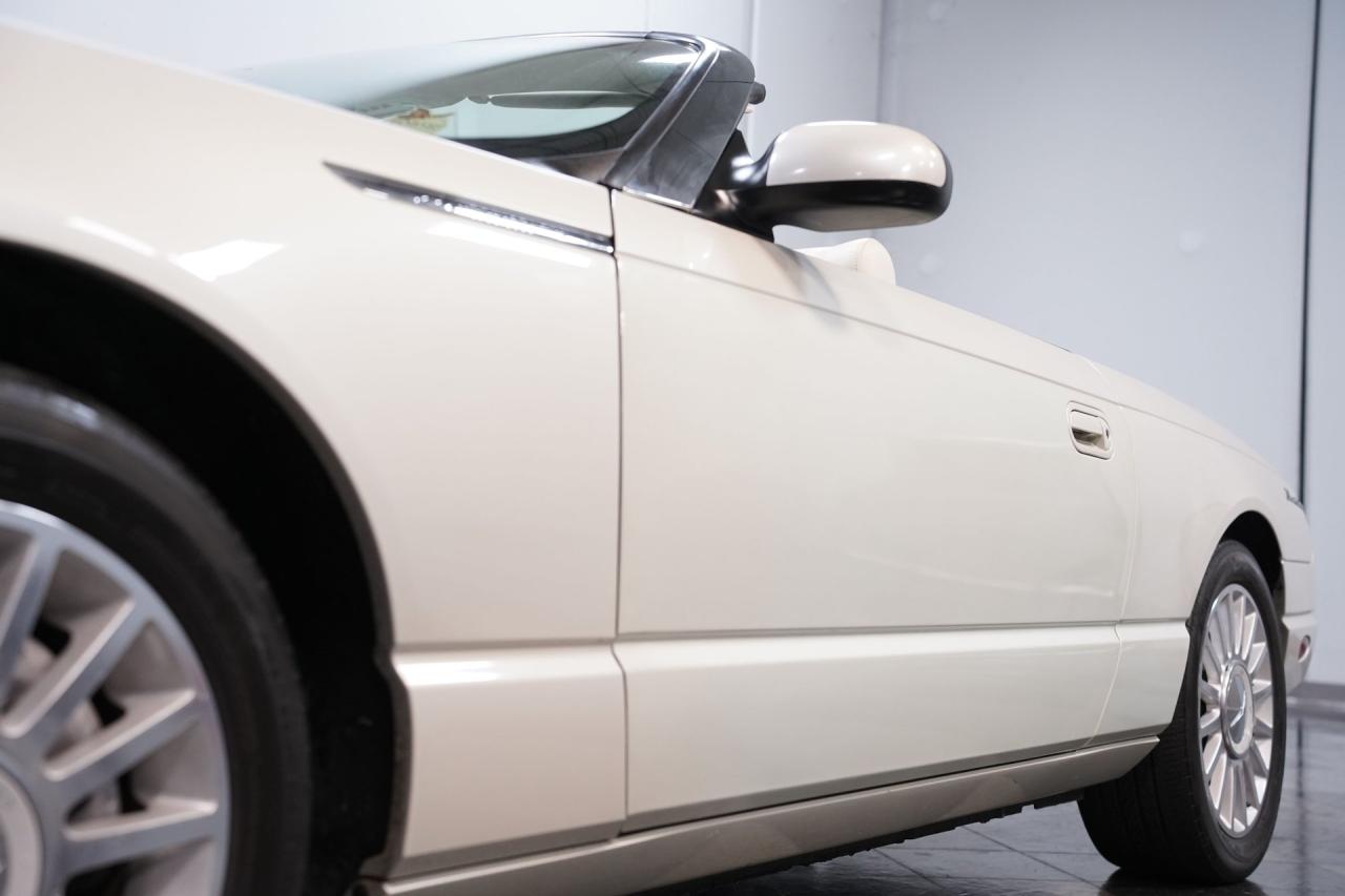 2005 Ford Thunderbird 50TH Anniversary Cashmere Edition