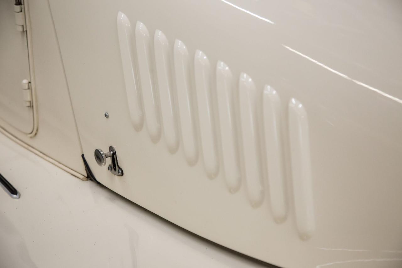 1998 Morgan Plus 8