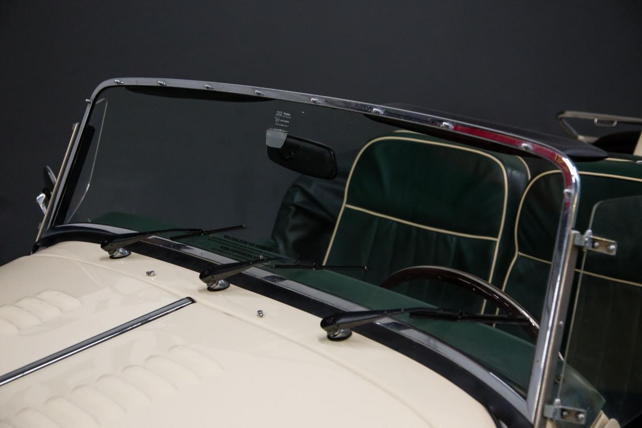 1998 Morgan Plus 8