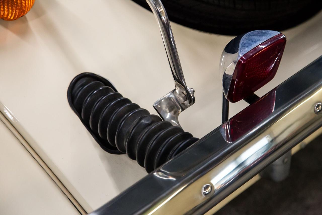 1998 Morgan Plus 8