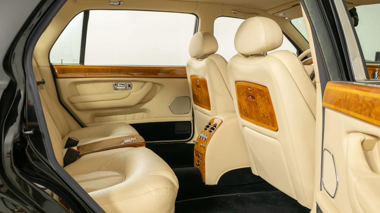 2002 Rolls - Royce Park Ward