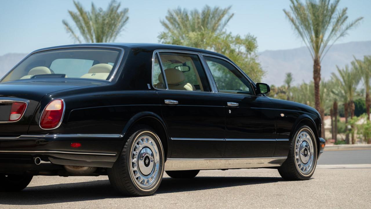2002 Rolls - Royce Park Ward