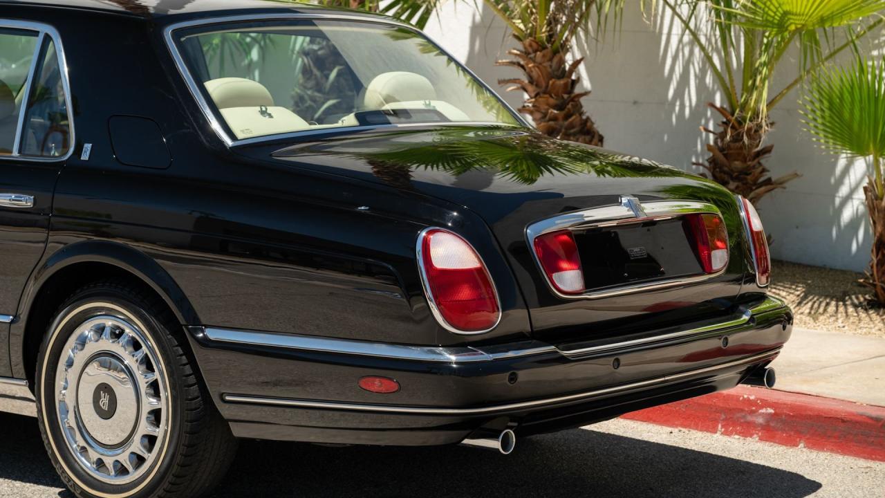 2002 Rolls - Royce Park Ward
