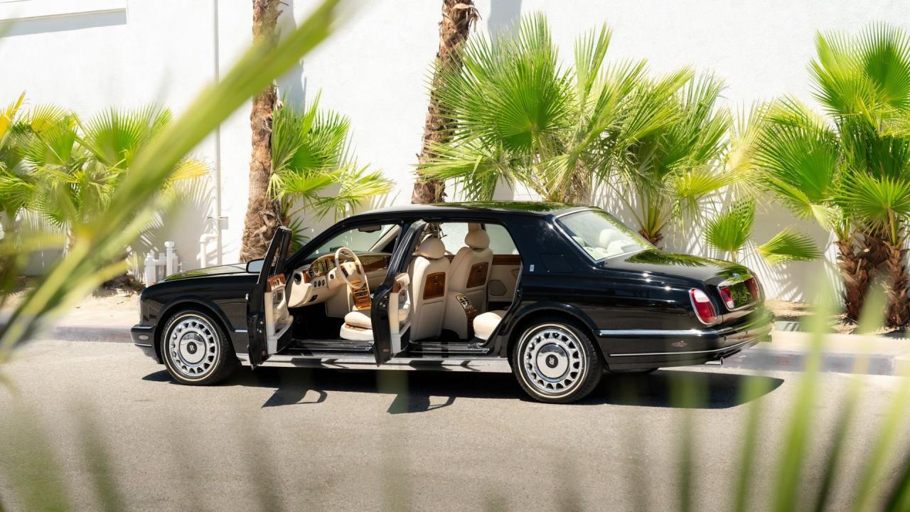 2002 Rolls - Royce Park Ward