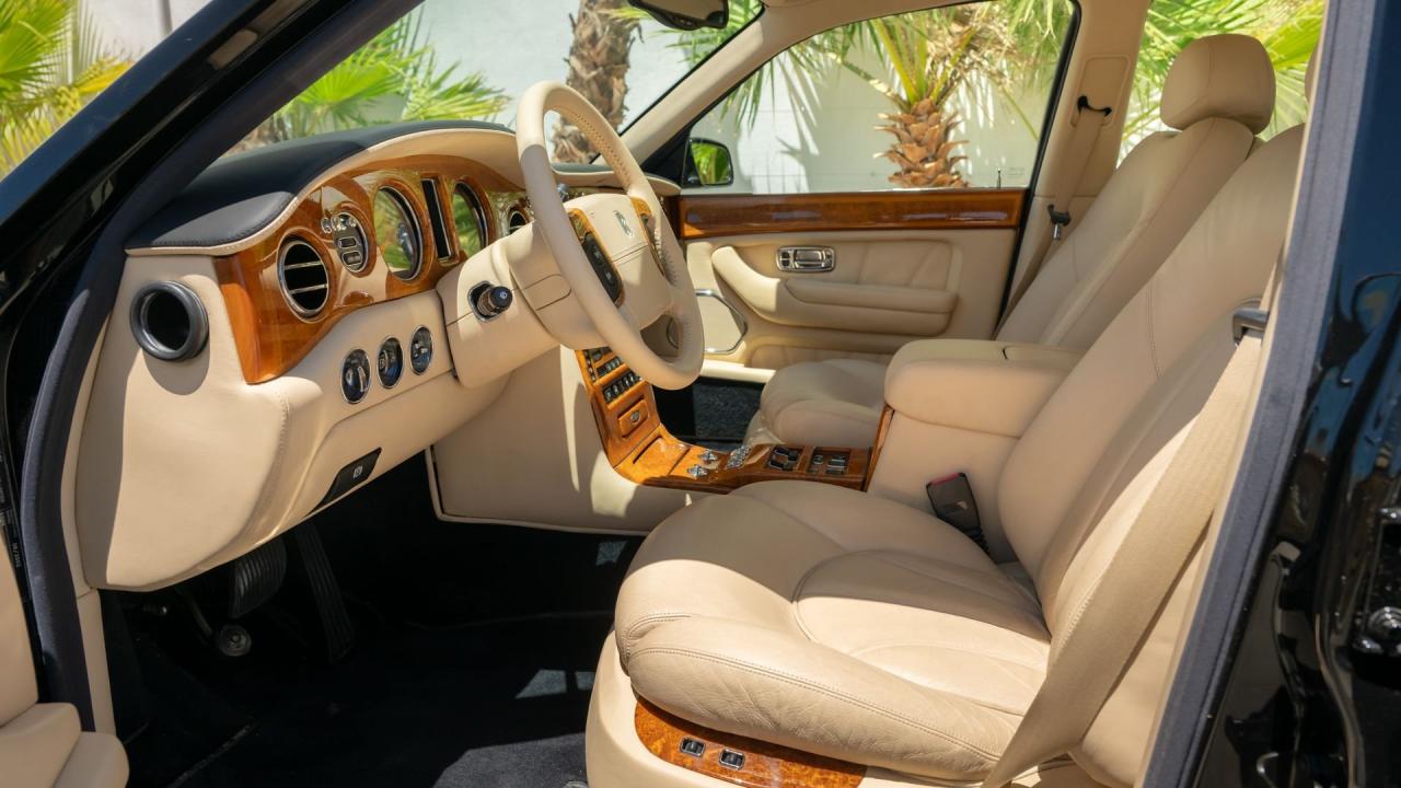 2002 Rolls - Royce Park Ward