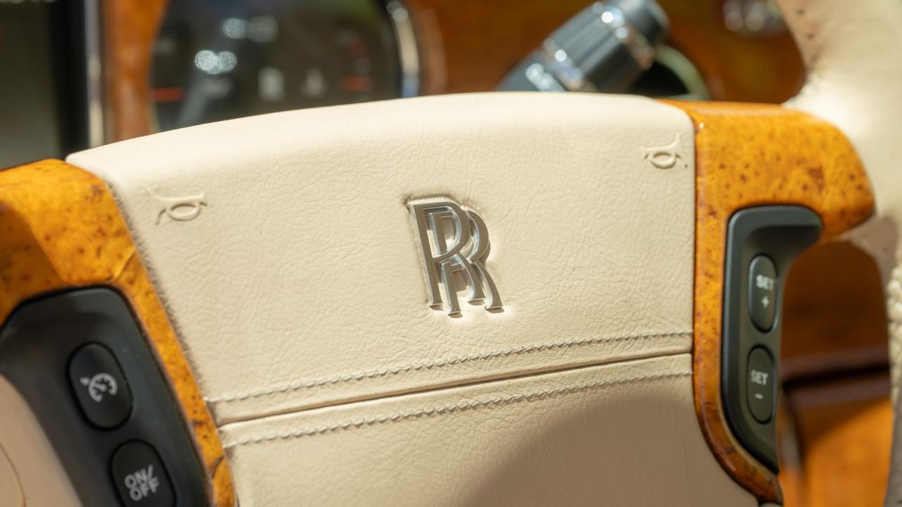 2002 Rolls - Royce Park Ward