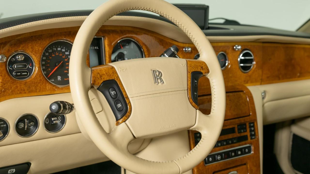 2002 Rolls - Royce Park Ward