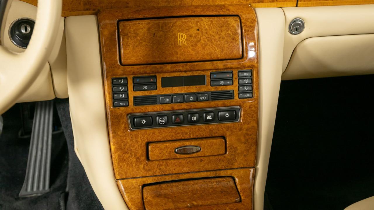 2002 Rolls - Royce Park Ward