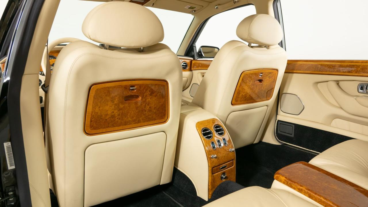 2002 Rolls - Royce Park Ward