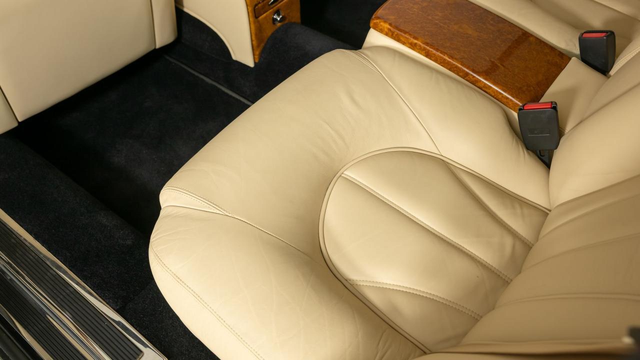 2002 Rolls - Royce Park Ward
