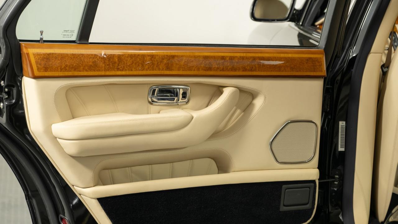 2002 Rolls - Royce Park Ward