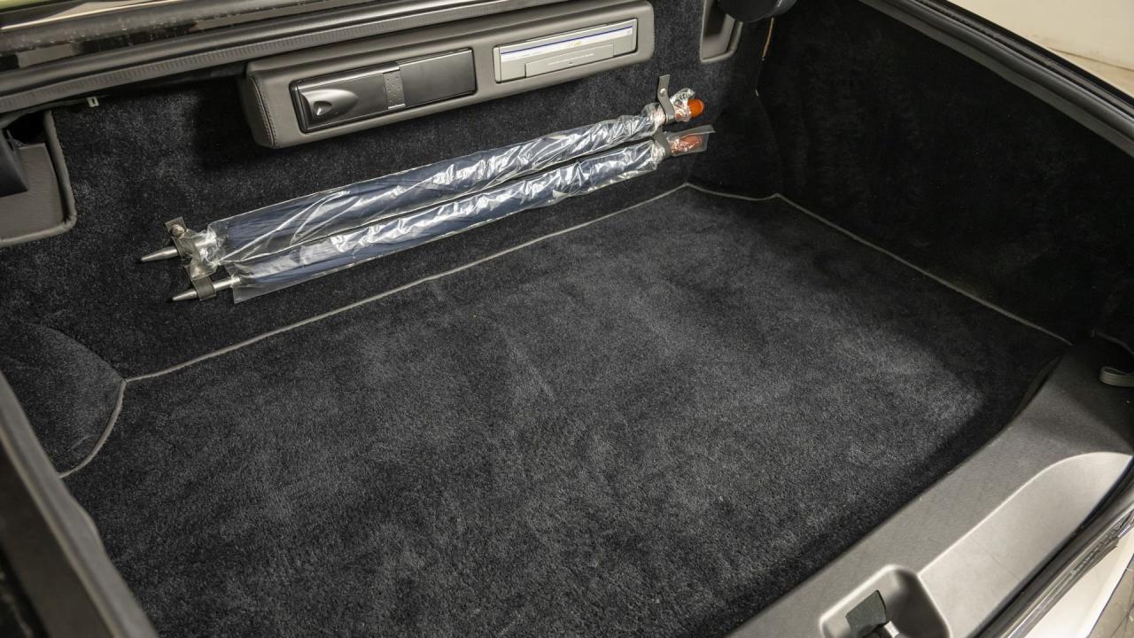 2002 Rolls - Royce Park Ward