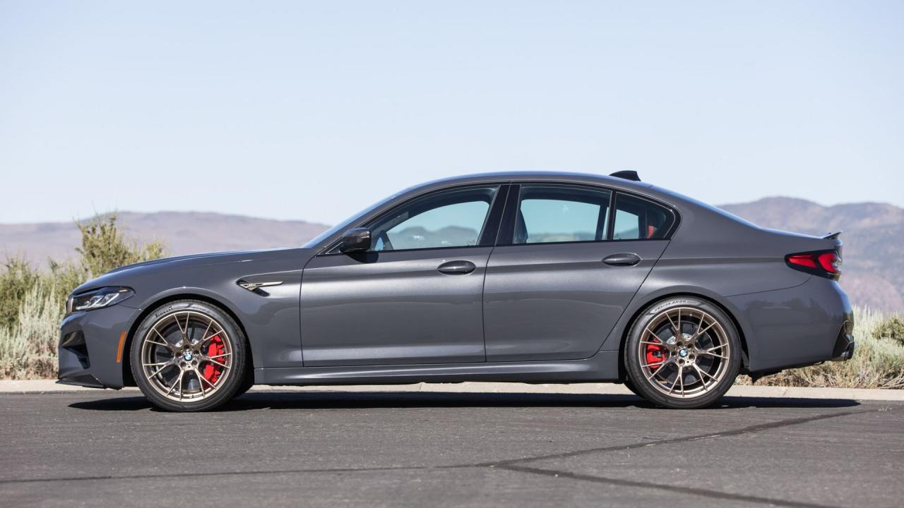 2022 BMW M5 CS