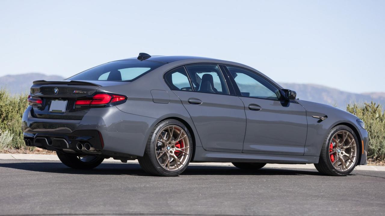 2022 BMW M5 CS