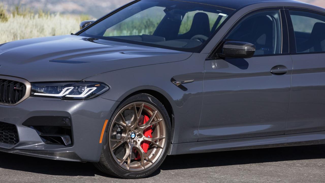 2022 BMW M5 CS