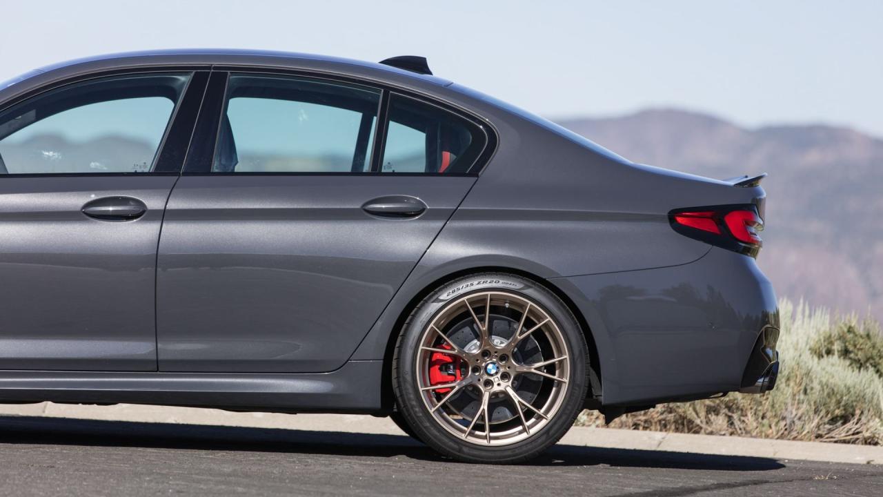 2022 BMW M5 CS