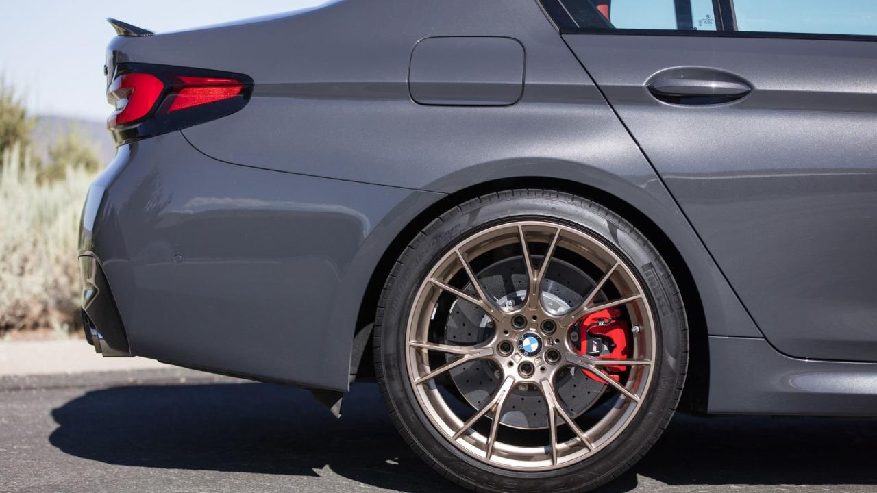 2022 BMW M5 CS