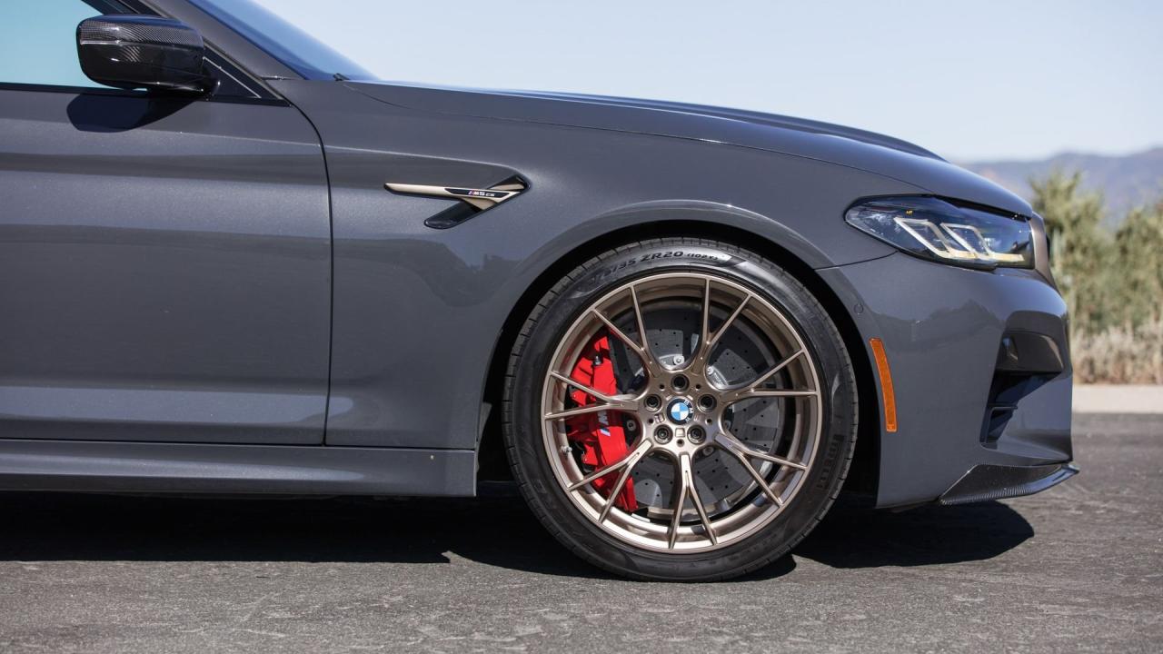 2022 BMW M5 CS