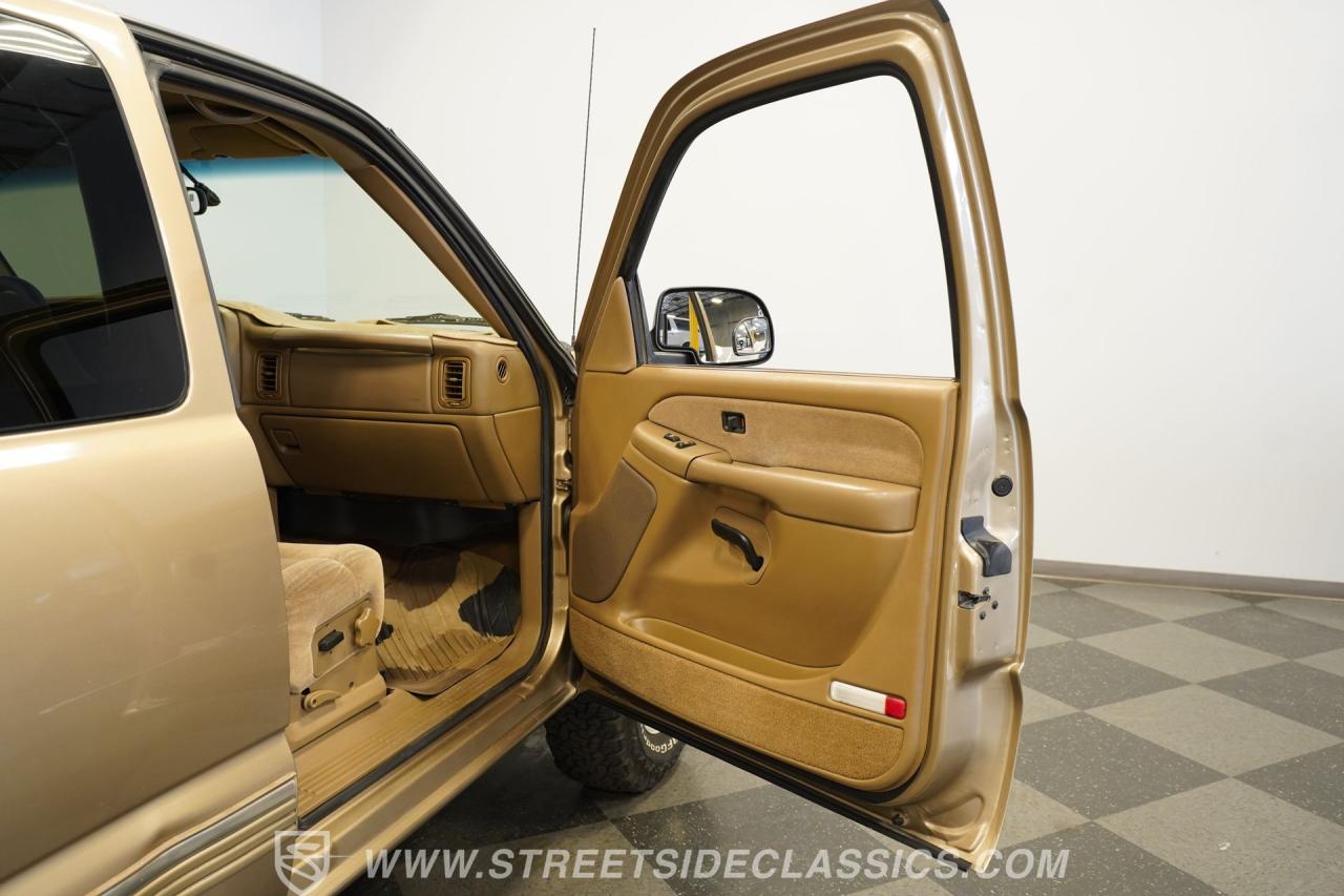 2000 Chevrolet Silverado 1500 LS 4X4 Extended cab