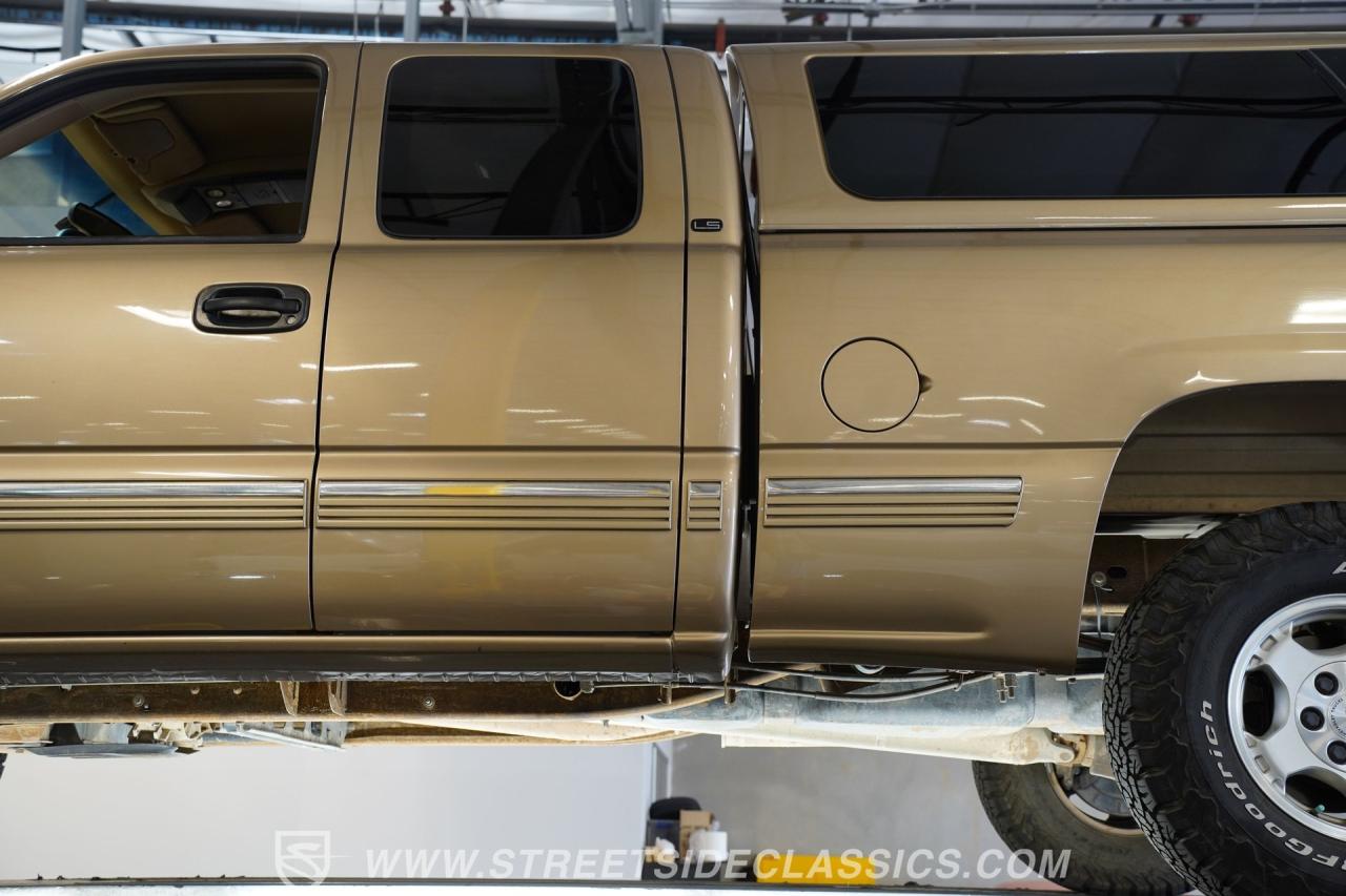 2000 Chevrolet Silverado 1500 LS 4X4 Extended cab